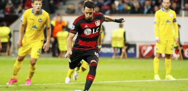 Hakan Çalhanoğlu Leverkusen'i uçurdu