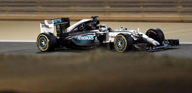 Hamilton üst üste 4. kez 'pole' pozisyonunda