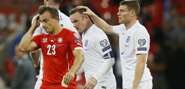 İngiltere 8'de 8 yaptı, Rooney tarihe geçti