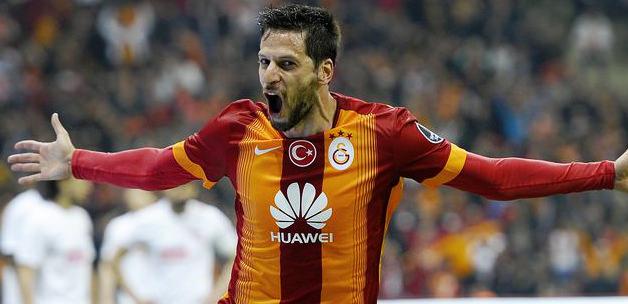 Galatasaray'da sürpriz imza kararı