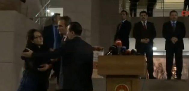 O kanalın muhabiri adliyeden kovuldu!