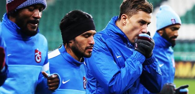 Trabzonspor'da 3 oyuncunun bileti kesildi
