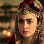 Esra Bilgiç kimdir? Aslen nereli ve kaç yaşındadır?