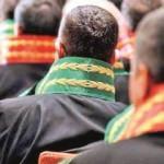 Hakim ve savcıya yardımcı geliyor