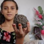 Sahilde yürürken buldu! Karanlıkta parlıyor...