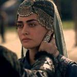Esra Bilgiç Londra yolcusu