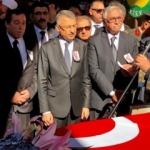 Aydın Denktaş toprağa verildi