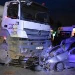 Beton mikseri ile otomobil çarpıştı: 4 yaralı