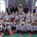 Cumhuriyet, camiye giden çocuklardan rahatsız oldu!