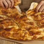 Kilo aldırmayan Ramazan pidesi evde nasıl yapılır? Az kalorili pide tarifi