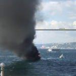 İstanbul Boğazı'nda lüks yat alev alev yandı