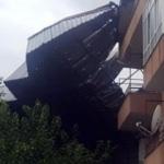 Sapanca’da fırtına çatı uçurdu, ağaçları devirdi