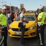 Taksim'de taksi sürücülerine uygulama
