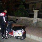 Çalıntı motosikletle ayakkabı çalan 2 çocuk yakalandı