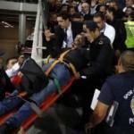 Çılgın taraftar! Sedyede kartal işareti