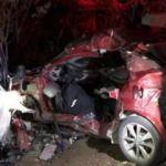 Kamyonet ile otomobil çarpıştı: 2 ölü, 3 yaralı