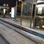 7 yaşındaki çocuk tramvay durağında kabusu yaşadı