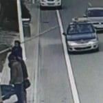Akılalmaz olay! İnşaat çubuğu otomobile girdi