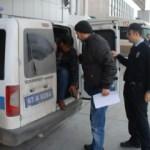 Cezaevinden çıktı, 990 adet uyuşturucu hapla yakalandı