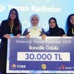 Geleceği Yazan Kadınlar'ın ödülleri Emine Erdoğan'dan