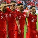 Hakan Çalhanoğlu'ndan Alman basınına asker selamı cevabı!