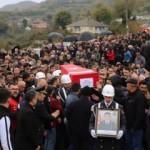 Şehidin annesinden yürek burkan sözler: Gitme oğlum...