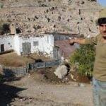 Sular altında kalan köyünde tek başına yaşıyor