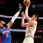NBA'de Bucks hız kesmiyor