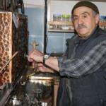 İş yerine astığı tabela görenleri şaşırtıyor