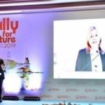 Bakanlıktan genç kadınlar liderlik programı açıklaması