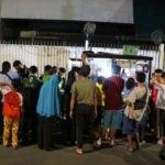 Endonezya'da döner için günlerce sıra bekliyorlar