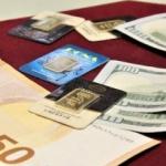 Altın euro ve doları üçe katladı