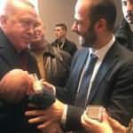 Başkan Erdoğan, Mahir bebeğe altın taktı