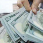 Dolar Merkez Bankası'nı bekliyor