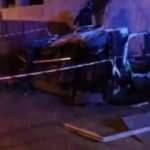 Takla atan otomobil istinat duvarına çarptı