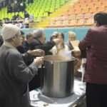 Spor salonlarında depremzedelere hizmet verildi