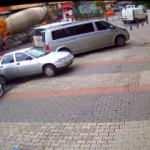 Tramvay yolunda feci kaza kamerada