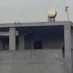 'Uçan torbacı', ayağını kırınca yakalandı!