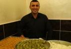 Almanya'nın ilk Türk bakanına Kilis'ten baklava