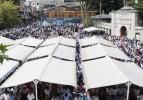 Eyüp Sultan Camii önünde Mısır protestosu